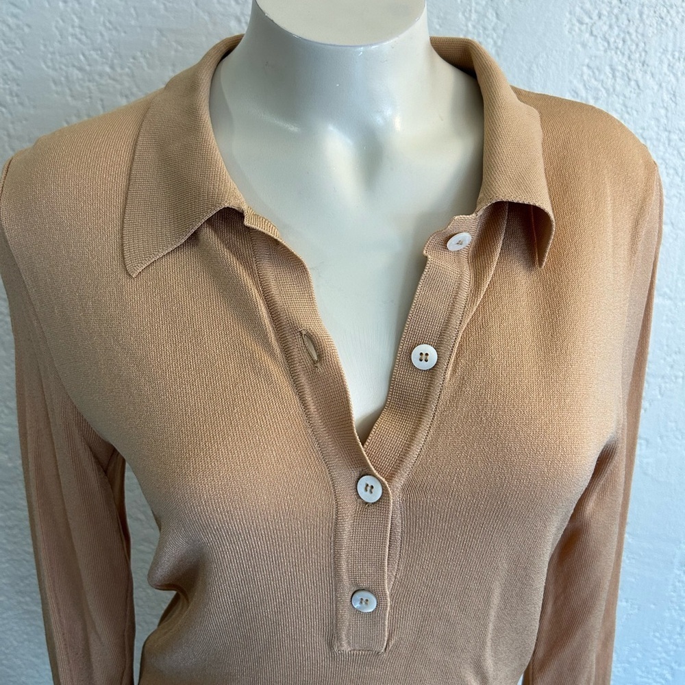 WOLFORD BEIGE TOP SZ SMALL as is ( a tiny pull on the front ) - Picture 4 of 7